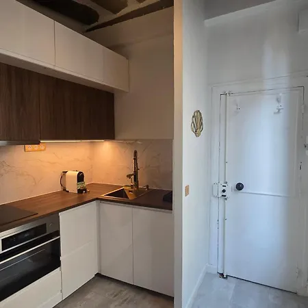 Montare - Welkeys Apartment Paris